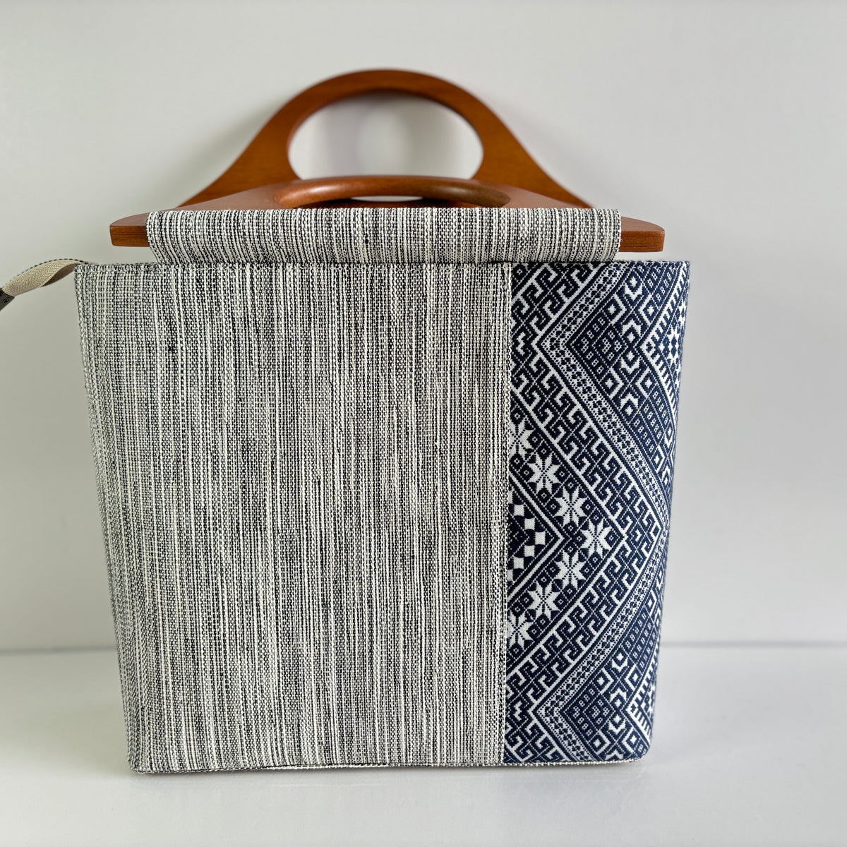 Indigo Geometric Wood-Handle Ramie Tote in Xiabu ramie textile