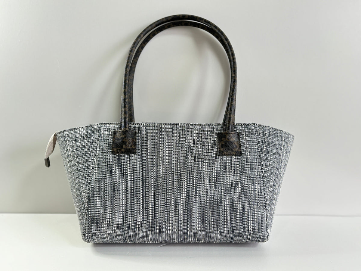 Black-and-Natural Ramie Handbag in Xiabu ramie textile