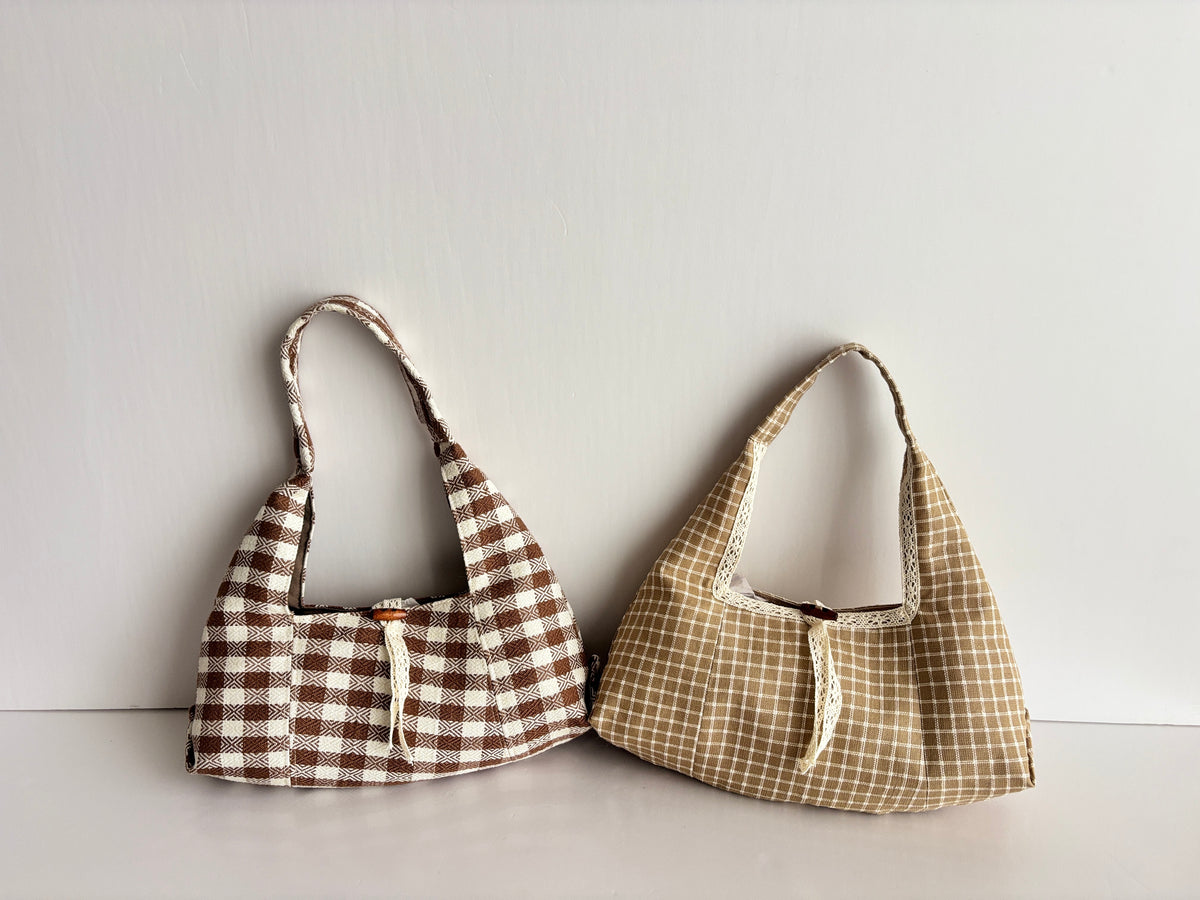 Lace-Trim Ramie Shoulder Bag design options shown in Xiabu ramie textile