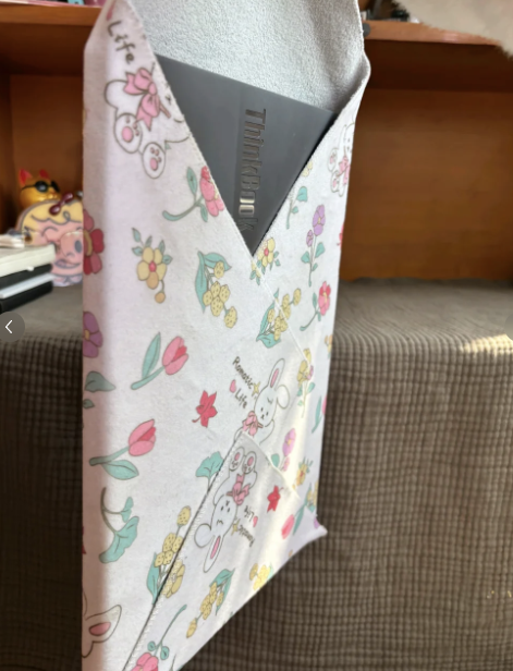 Pleated Tablet Cleaning Cloth
